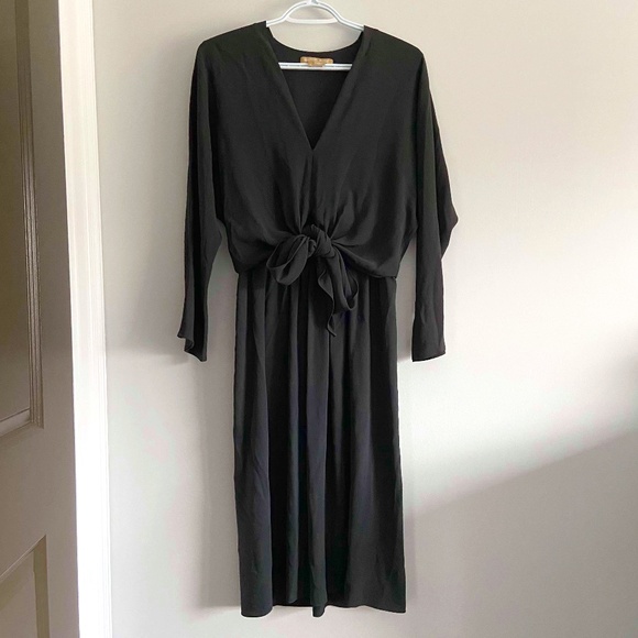 HOLIDAY PARTY GREY MICHAEL KORS SILK TWIST TIE LONG SLEEVE MIDI DRESS CLASSY - Picture 1 of 9